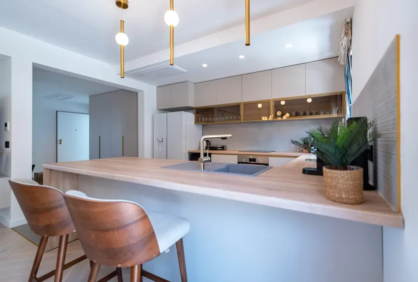 Cascade Luxury Apartments - Image 1