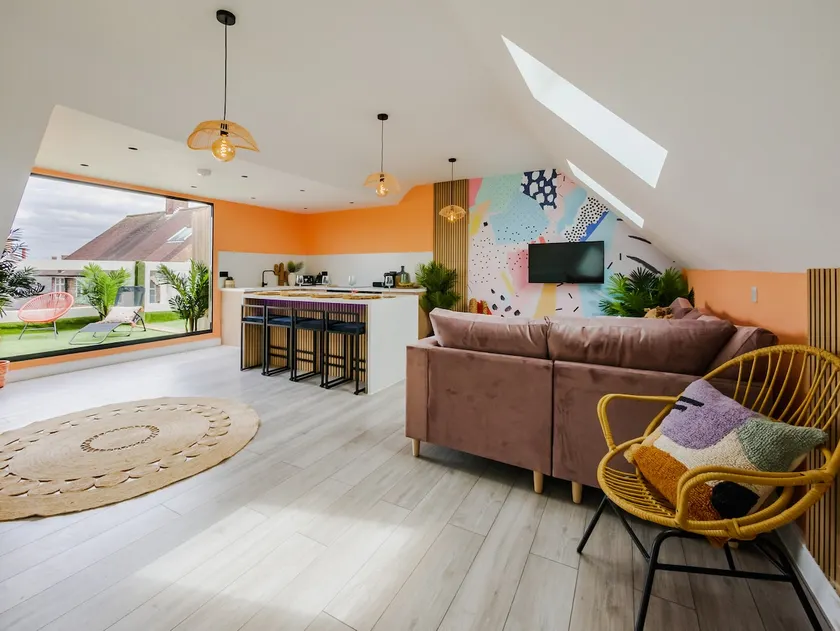 Duplex 2 Bedroom Apartment with large Balcony - Image 1