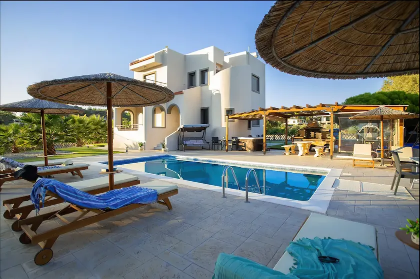 Sun's Reach Villa - Image 1