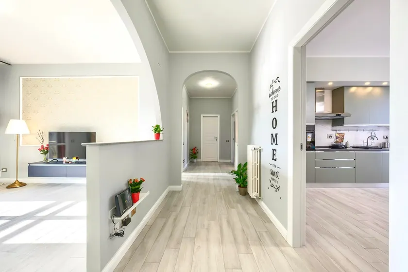T&F HOUSE Comfortable Apartment with Private Parking - Image 1