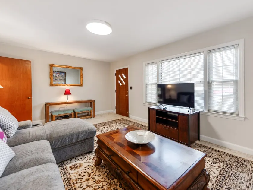 Country's Club Southern Comfort Retreat - Image 1