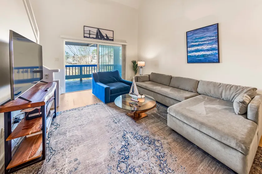 Serene One Bedroom on the Water - Image 1