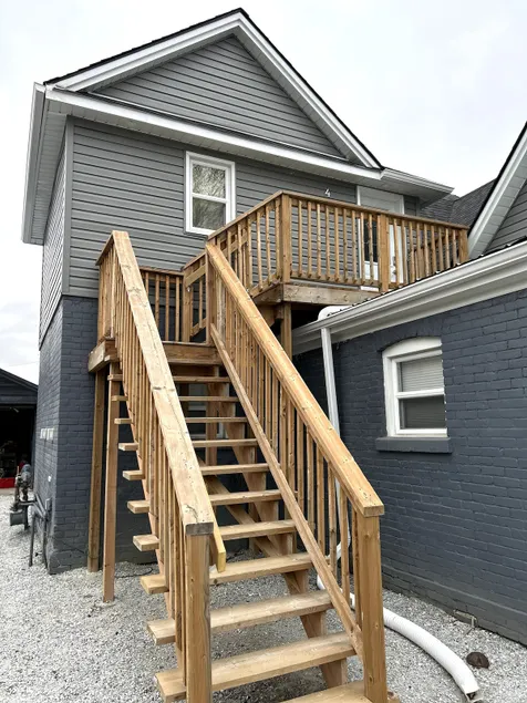 Upstairs Oasis - Image 1
