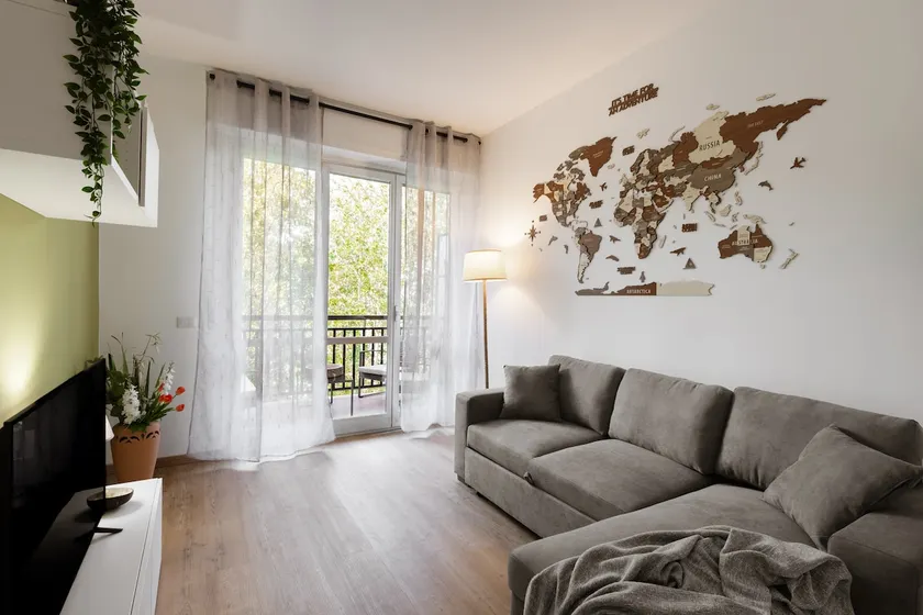 NEW! [Milano] -Uncle Bob's Home - Image 1