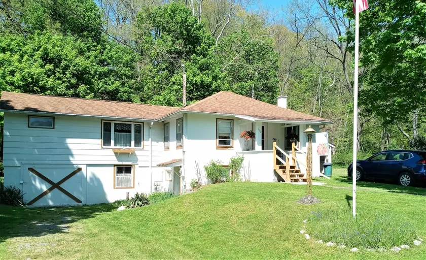 Al's Creekside Cottage in the Finger Lakes - Image 1