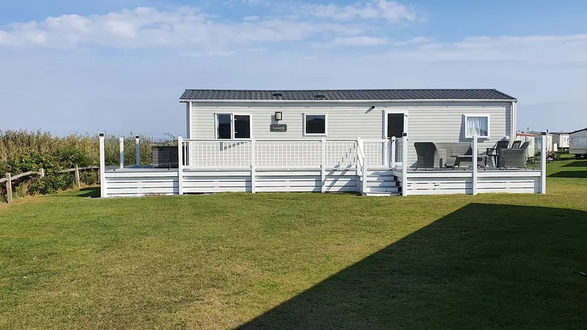 Seal Bay Retreat, West Sands Holiday - Image 1