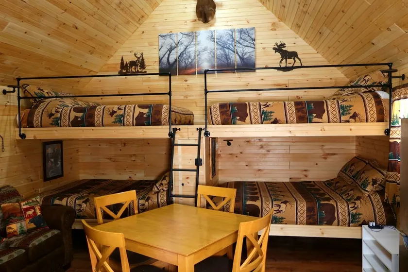 Cabin in Brasher Falls, NY - Image 1