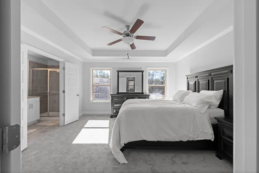 Luxury 2 bedrooms, 2.5 baths - Image 1