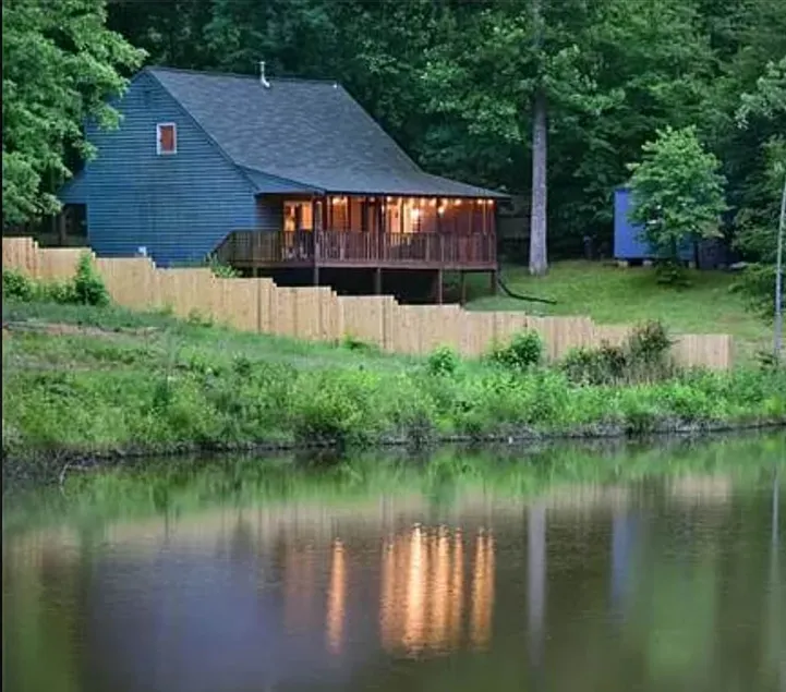 Lake Tillery Retreat - Image 1