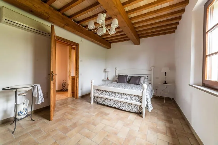 The Almond in Tuscany - Image 1