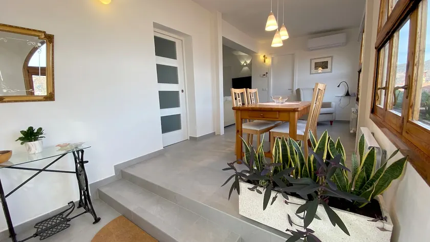Montolivet Apartment - Image 1
