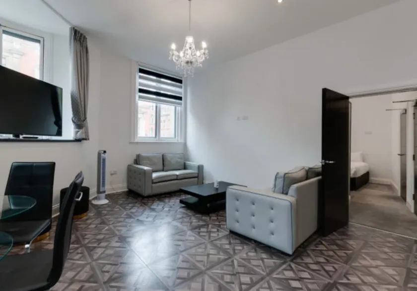 Temple Court Cavern Quarter Apartments by Happy Days - Image 1
