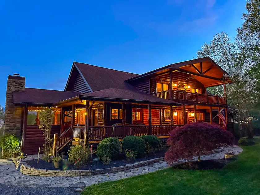 Luxe Log Home | Shenandoah NP Views • Sauna • Gym - Image 1
