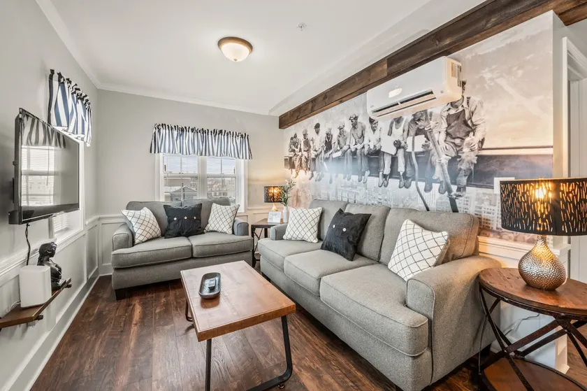 All New Railside Residences Center of Town - Image 1
