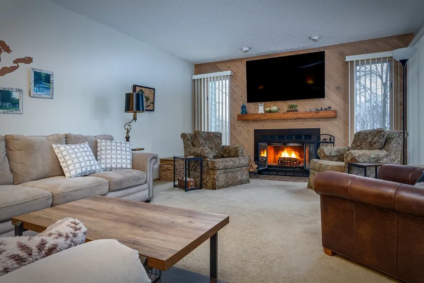 Charming condo for sun or snow. 3 King Beds! - Image 1