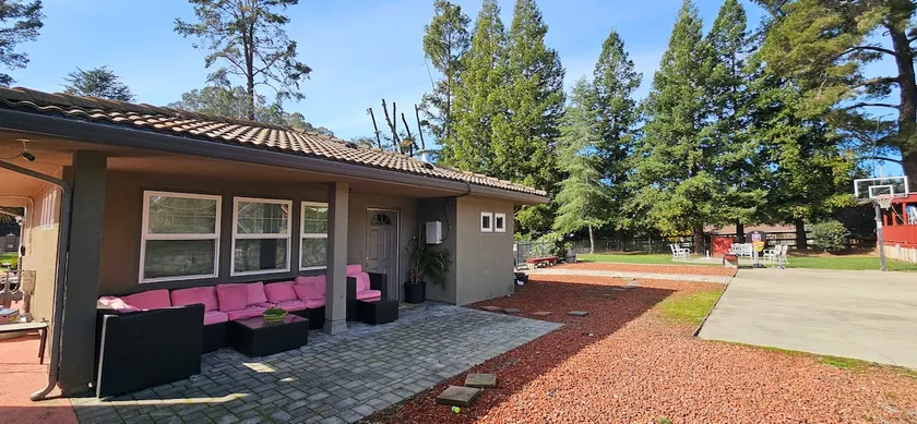 Guesthouse in Oakland Hills - Image 1