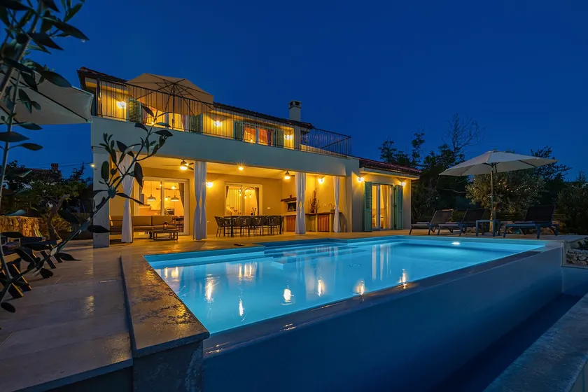 Villa BEACHFRONT - Image 1