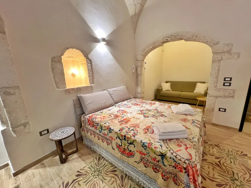 Grotta Divina - Large Family House in Ostuni Center - Image 1