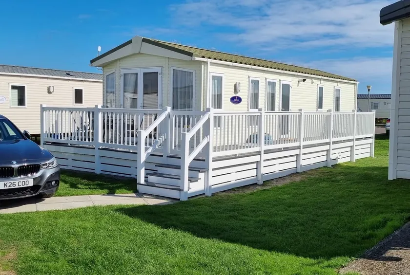 Coomber's Rest Holiday Caravan, West Sands - Image 1
