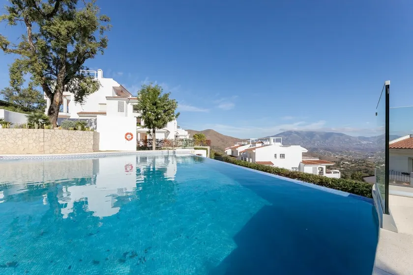 Amazing views and pool at Mairena Forest RDR362 - Image 1