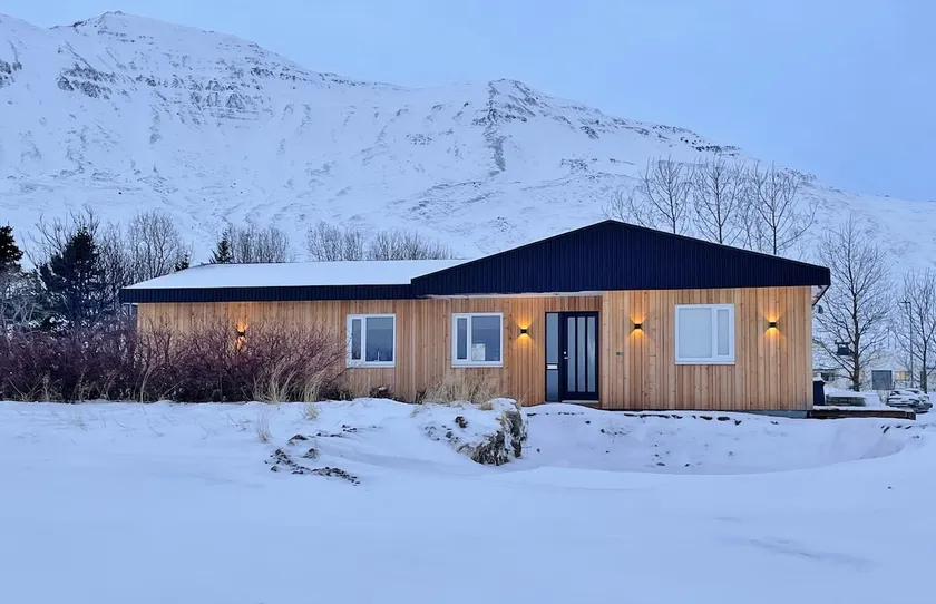 Krossar Northern Luxury Lodge - Image 1