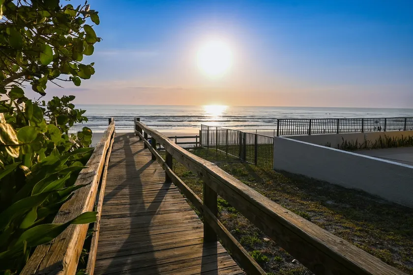 Beachfront Stunning View at NSB close to Flagler - Image 1