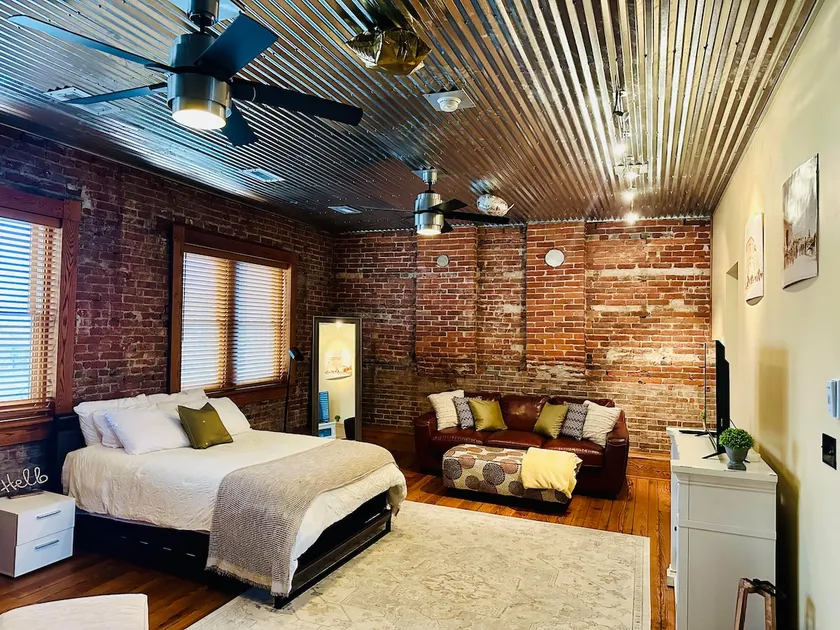 Sylvia's Loft - Image 1