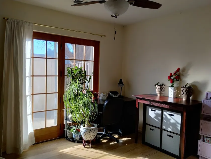 Bsmt Apt by a lake, no sharing, flexible check in - Image 1