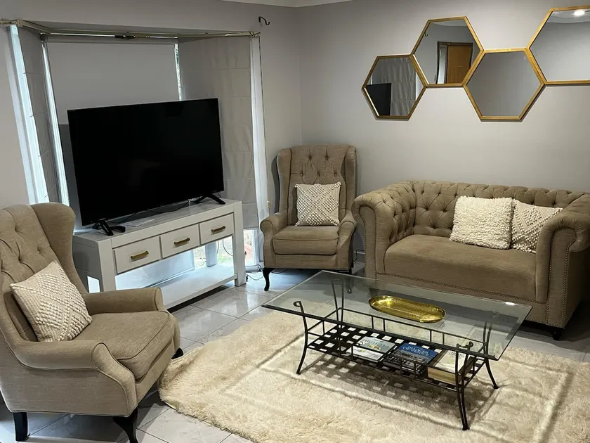 Modern, Comfort & Style. - Image 1