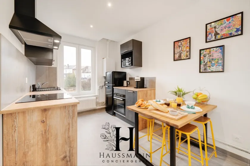 Modern Apartment with Terrace in Nancy - Image 1