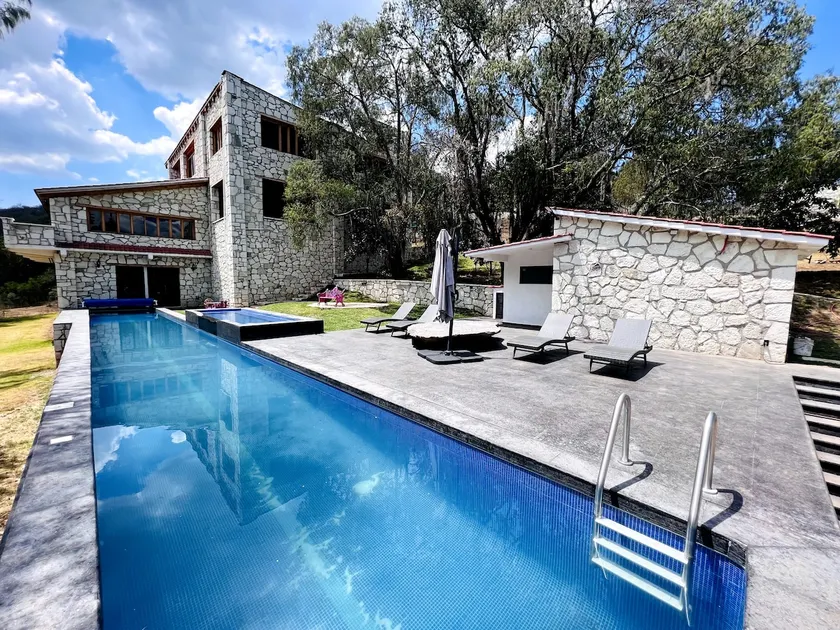 Stone House in Huasca de Ocampo - Image 1