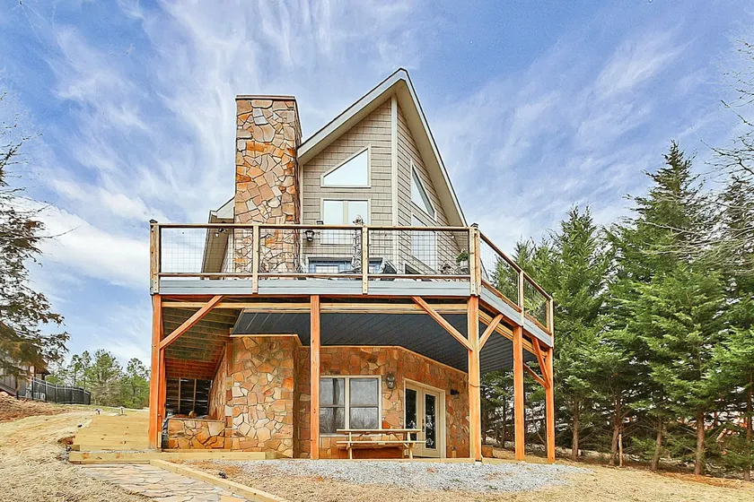 Cozy Lake Cabin on Mountain Island Lake - Image 1