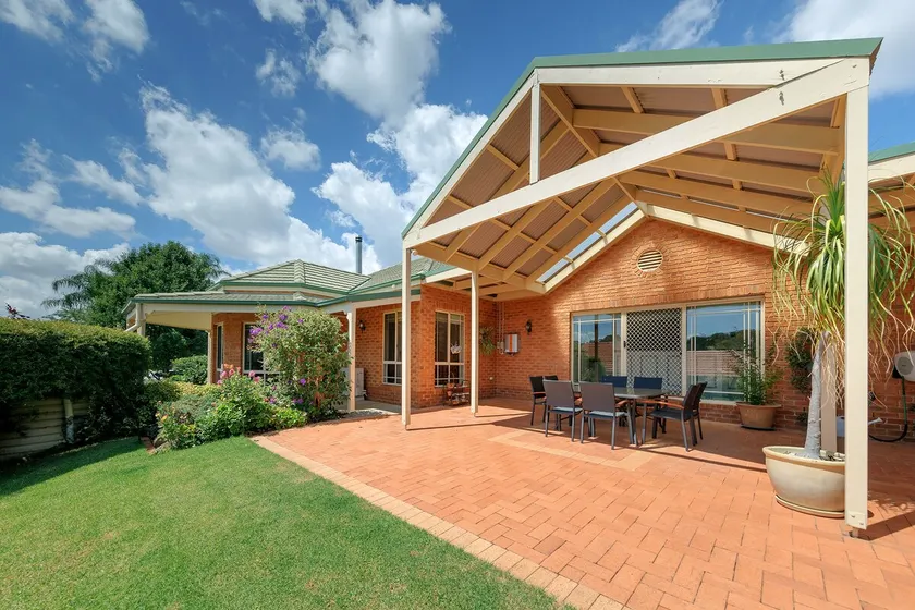 Haldon House- spacious & comfy - Image 1