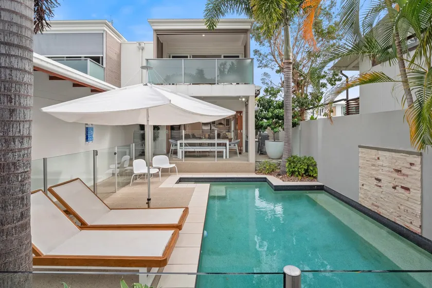Pet Friendly Modern Oasis with Private Pool - Image 1
