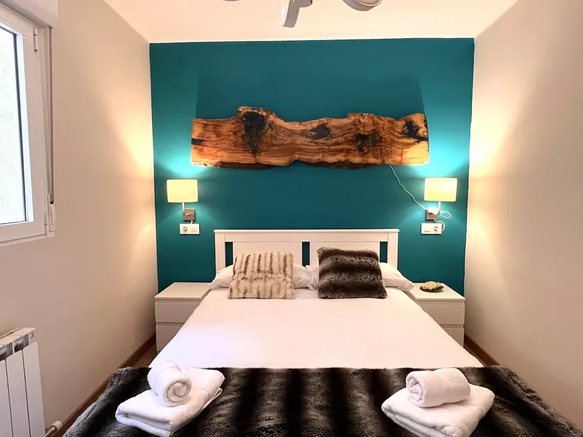 Les Vernedes Apartment - Image 1