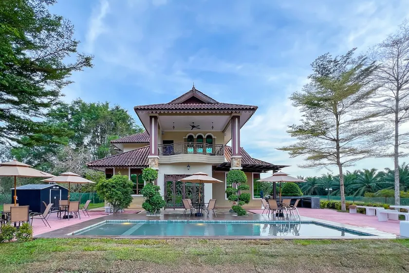 Villa In Umbai For 24 Pax w/ Pool & BBQ - Image 1