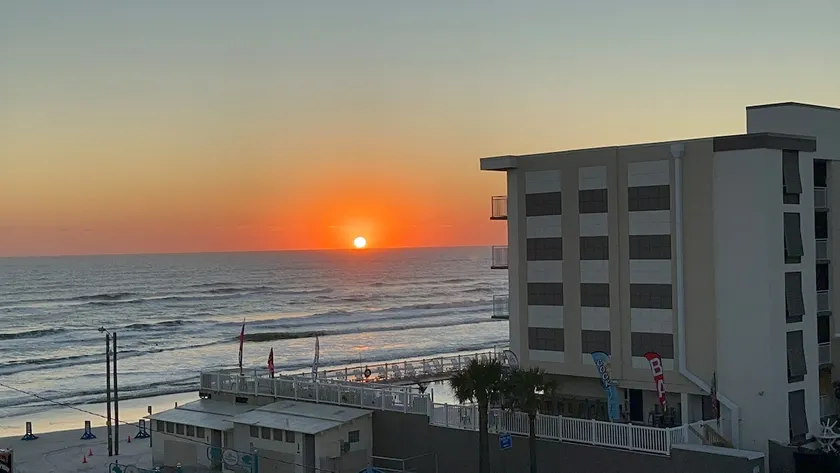 Sunrise Retreat - Sleeps 2 - Image 1