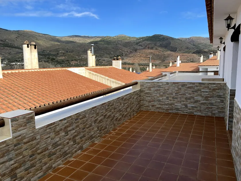 Rural apartment in Fondón - Image 1