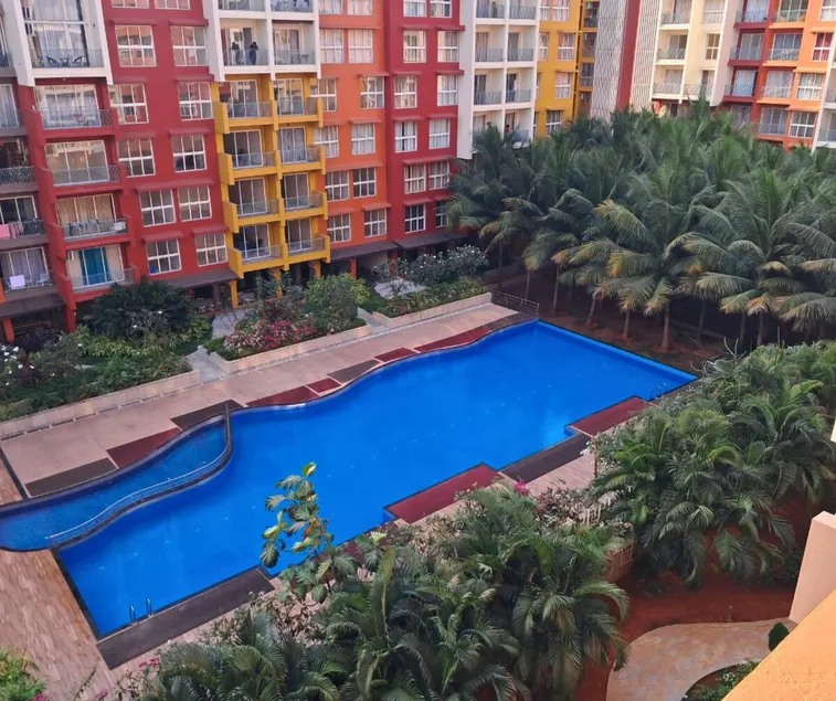 Pool Access  2BHK 10min to GOI airport - Image 1