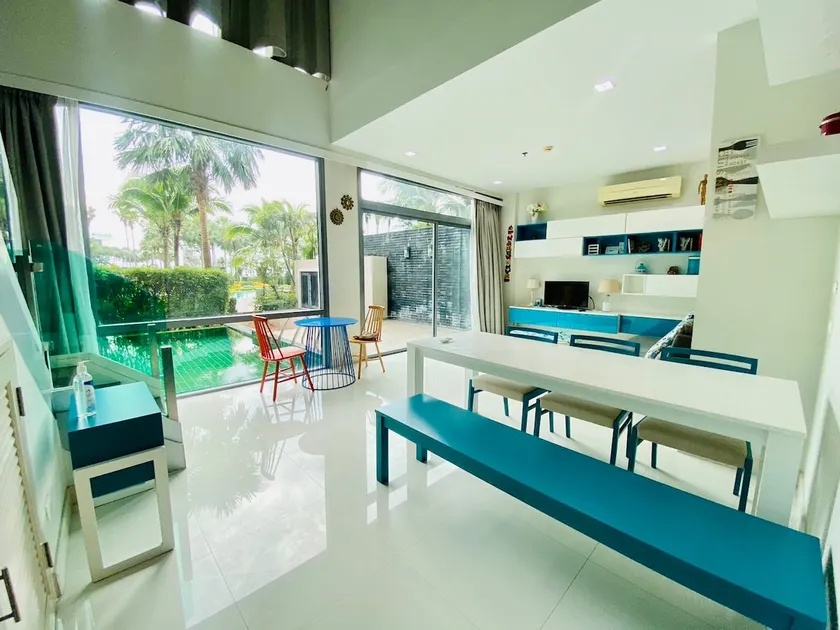 Luxury Seaside Pool Villa Duplex - Image 1