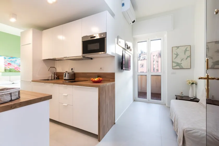 Fantastic apartment in the central-Maggiolina area - Image 1