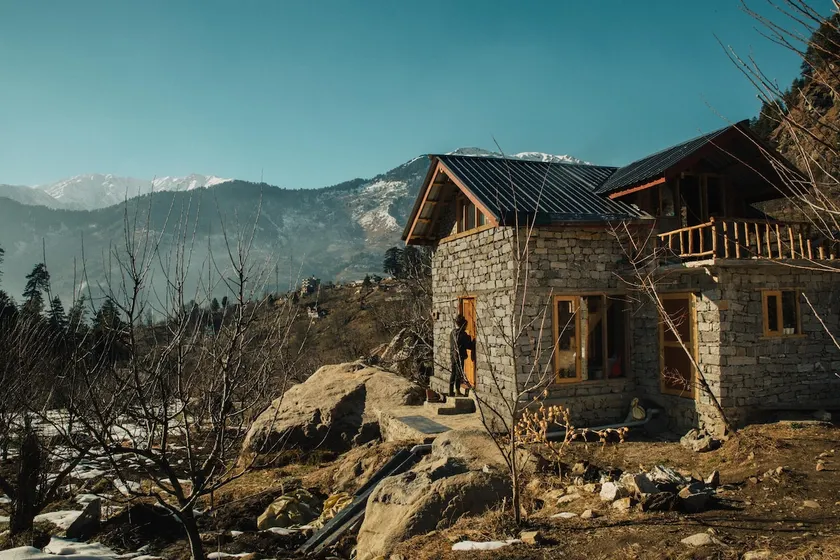 Rolling Stone Retreat - Image 1