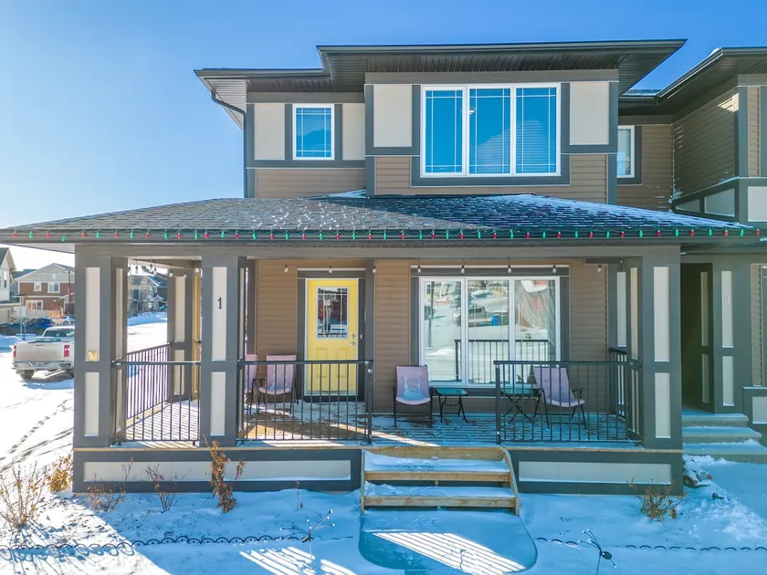Family-Friendly 3BR: Steps to Rockies Adventures - Image 1