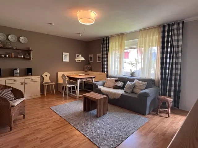 Klatschmohn Holiday Apartment by the Park - Image 1