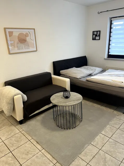 Studio apartment/trade fair apartment - Image 1
