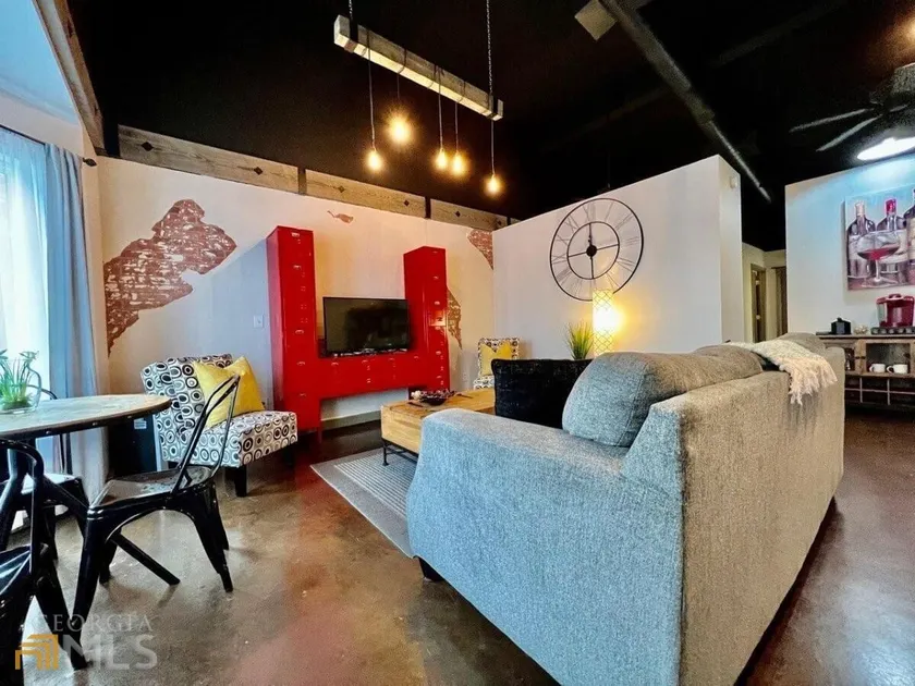 Haven at Hazel ~ Downtown Studio - Image 1