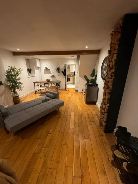 Cosy Cottage 7 mins from Cardiff City Center - Image 1