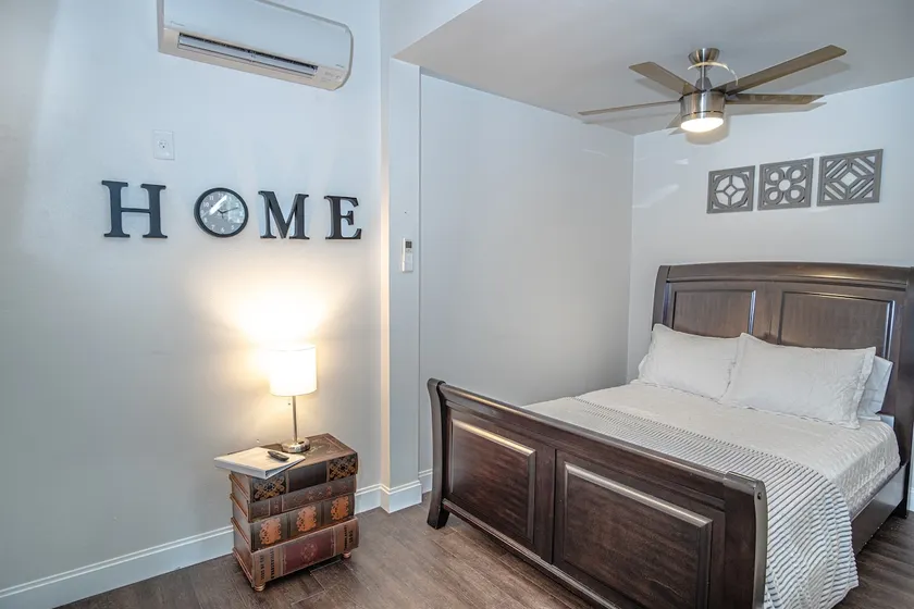 Guest House with Loft Near Downtown - Image 1