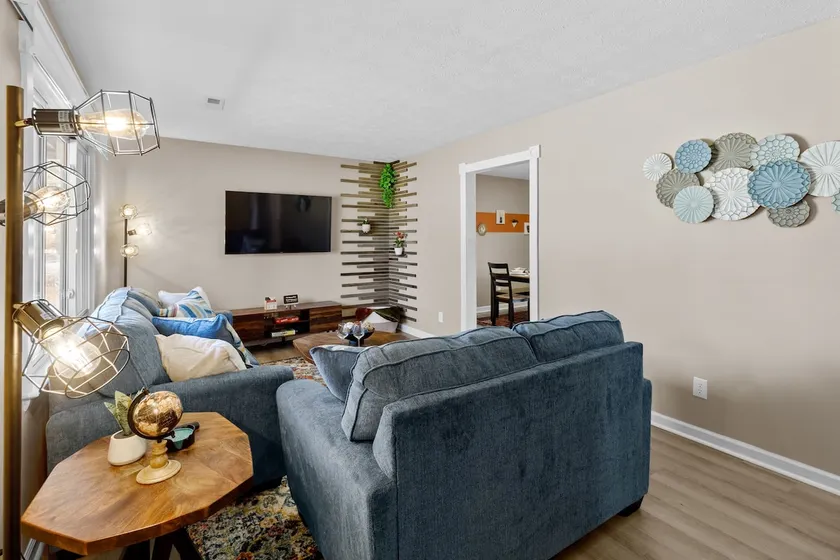NearHMLake/KingBed/FREEbreakfast - Image 1