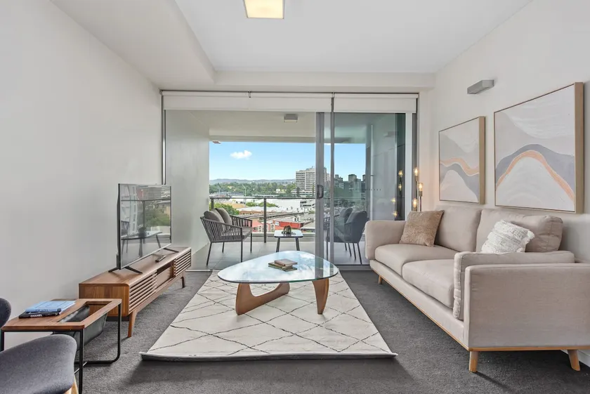 1BR w/ Mountain Views, Pool & Parking ~ Near CBD - Image 1